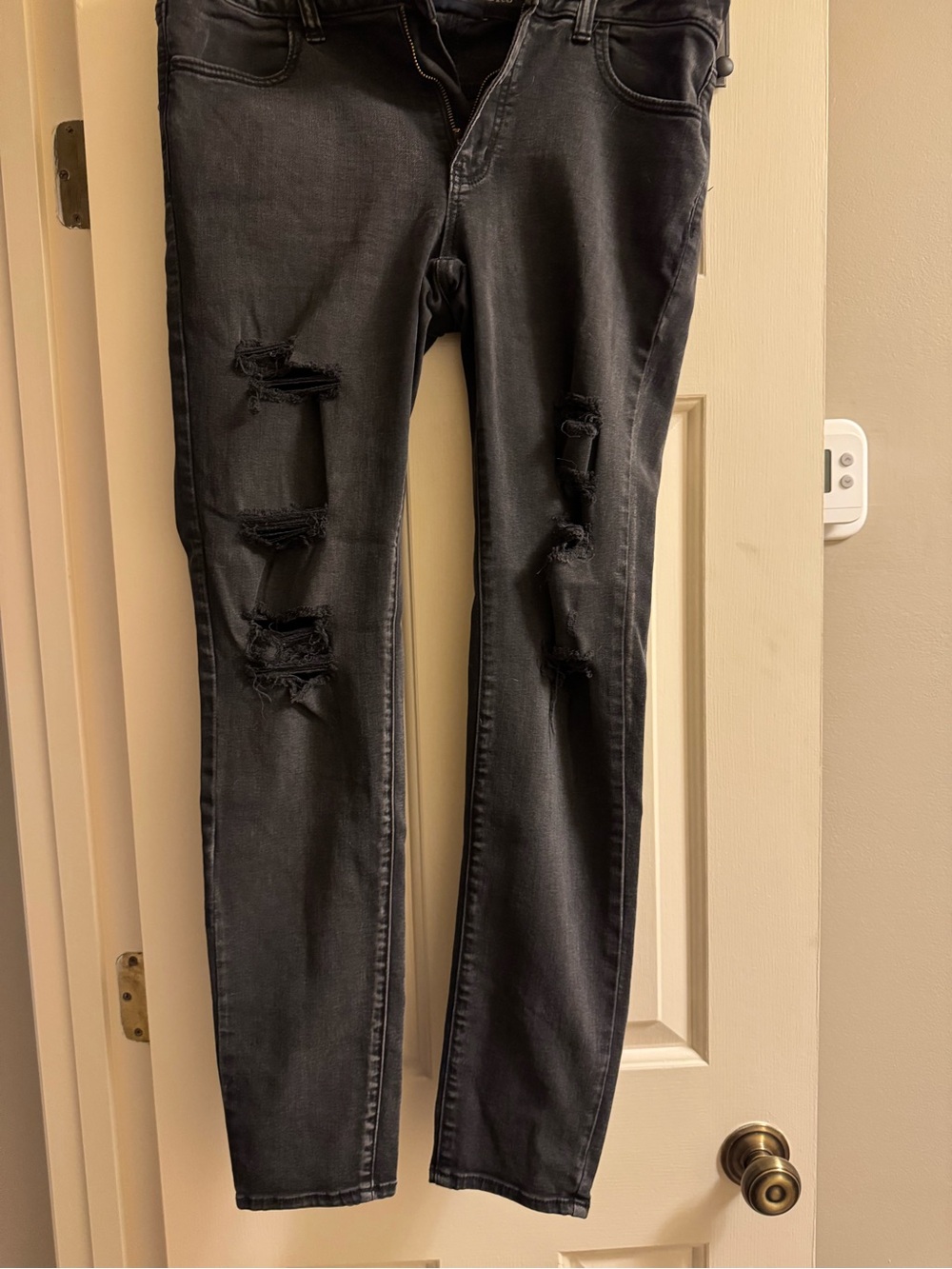 American Eagle Outfitters Black Distressed Skinny Jeans